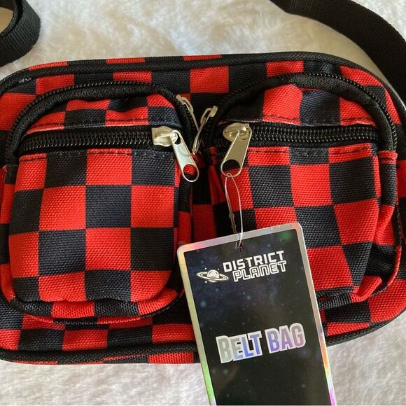 District Planet Belt Bag Red and Black Checkered Fanny Pack Check NWT Adjustable - Picture 2 of 6